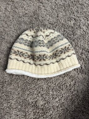 L.L. Bean Cream Fair Isle Knit Beanie Gray and Brown Pattern Lambs wool blend